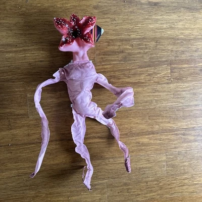 Stranger Things Alien - Decoración Colgante 80cm - NUEVO Foto 1 de 4