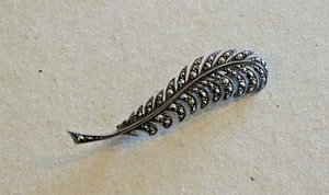 1930s? AUSTRALIAN? STERLING SILVER & MARCASITE FEATHER BROOCH 6.5gms #13 - Picture 1 of 4