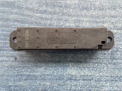 MERCEDES C CLASS 2014 - 22 ANTENNA AERIAL ROOF A2059053005 - image 1 of 4