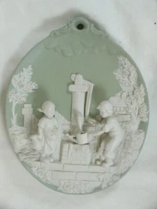 VINTAGE 3D WALL DECO PALE-GREEN AND WHITE JASPERWARE BOY & GIRL DRINKING WELL - Picture 1 of 4