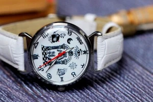 Classic Masonic Watch - Rare Find with Vintage Charm Cool watch - Picture 1 of 10