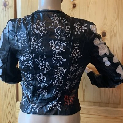 Jaqueta de Moto Zara Feminina Tamanho S Preta Couro Sintético Estampa Be The Red Cow - Imagem 1 de 4