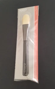 KIKO MILANO Face 105 Flat Foundation Brush Flat Foundation Brush Vegan 16.5cm - Picture 1 of 13