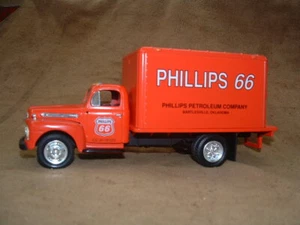 1951 FORD DRY GOODS VAN BOX TRUCK PHILLIPS 66 PETROLEUM GAS FIRST GEAR METAL - Picture 1 of 4