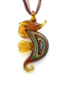 Lampwork Kunst Glas Seepferdchen Anhänger/Ornament, 2,6" Höhe x 1,4" mit Seidenkordel - Bild 1 von 1