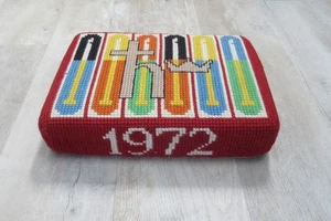 Cojín de piso vintage 1972 Christian Hassock oración arrodillado iglesia banco - Imagen 1 de 7