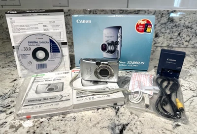 佳能 PowerShot 数字 ELPH SD890 IS 10 MP 带 SD 卡电池充电器 手动 IOB — 第 1/4 张图片