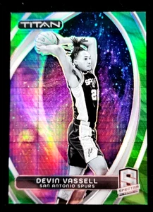 2023-24 Panini Spectra Basketball Devin Vassell Titan Green #29/75 #78 NM - Bild 1 von 2