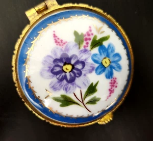Vintage Porcelain Trinket Box Floral Design with Golden Trim Lided - Picture 1 of 10