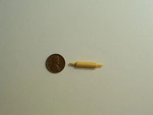 Miniature rolling pin in 1:12 doll scale - Picture 1 of 1