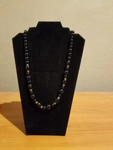 **Vintage Monet Grobe abgestufte Schwarz und Gold Perlen Halskette** - Bild 1 von 6