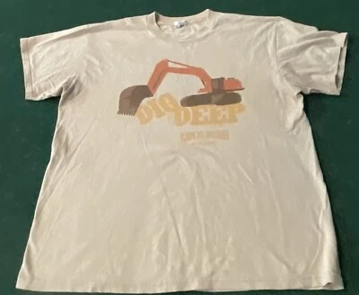 Dig Deep Gold Rush Channel Channel Short  Graphic Tee Men Size Large - Image 1 of 4