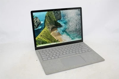 13.5"Microsoft Surface Laptop 1769 i5-7300 RAM 8GB SSD 128GB/Screen Issue - Image 1 of 4