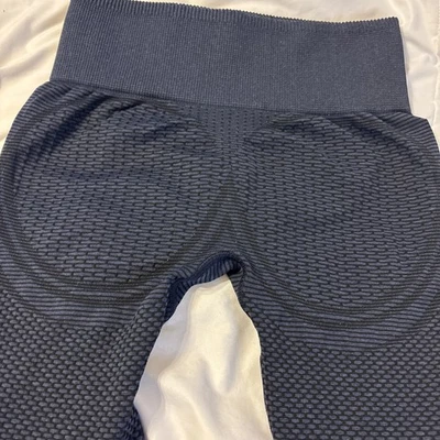 GYMSHARK 无缝纹理腿 B2B9V 尺寸 S 蓝色黑色 — 第 1/4 张图片