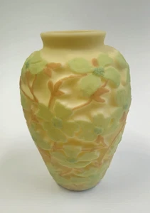 Phoenix Consolidated Glass 11" Dogwood Pale Green on Custard Vase MINT CONDITION - Picture 1 of 12