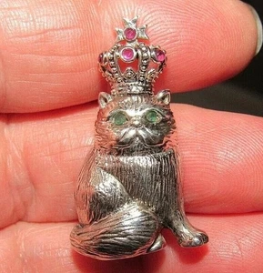 925 Sterling silver ruby crowned emerald eyes Queen / princess kitty cat brooch  - Picture 1 of 5