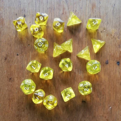 Lot de dés jaunes transparents pour jeux de rôles JDR RPG Dice - Photo 1/4