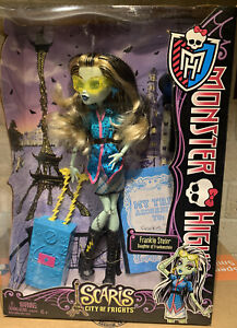 Monster High Doll FRANKIE STEIN Scaris City of Frights NEW Set in Box 2012