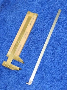 Antigua regla de gancho LUFKIN Nº2310 y pinza de madera y latón caja Nº014 - Imagen 1 de 6