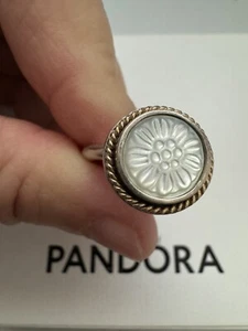 PANDORA Ring Mother of Pearl Flower Silver & 14k gold Two Tone Size 52 190859MOP - Picture 1 of 11