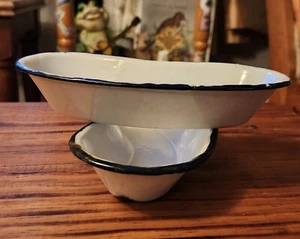 Set- 2 Vintage Enamelware Kidney Pans White W/Blue Trim Medical Hospital Dental - Picture 1 of 7