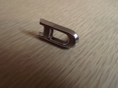 D Letter Emblem 1967 Ford Custom/Galaxie/LTD Convertible Fastback Wagon Police Foto 1 de 4