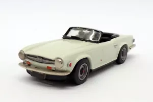 K&R Replicas 1/43 Scale K23W - 1973 Triumph TR6 Convertible - White - Picture 1 of 4