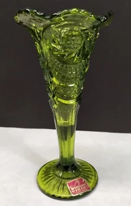 VINTAGE DALZELL VIKING GLASS TRANSPARENT Green 6" TRUMPET VASE BEAUTIFUL COLOR - Picture 1 of 9