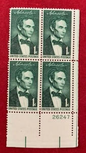 Scott #1113 - "Senza Barba" Abraham Lincoln - MNH 1c 1958 - Blocco di 4 targhette - Foto 1 di 2