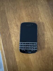 USED BLACKBERRY Q10 16GB OS 10 4G 8MP SQN100-2, Battery. Really Good Condition