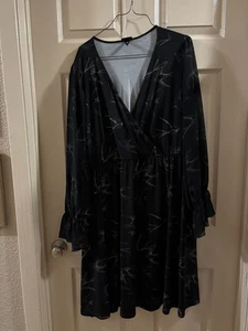 Vestido Babydoll Mini Studio Tejido - Tórrido 3X Estampado de Golondrinas Imitación Envoltura, Manga de Gasa - Imagen 1 de 1