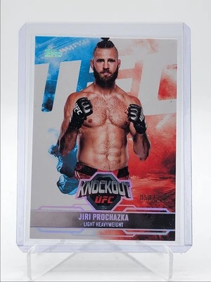 JIRI PROCHAZKA 2025 TOPPS KNOCKOUT UFC HOLO SILVER /125 Q4447 - Image 1 of 2