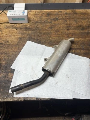 1990 1991 Kawasaki KX250 OEM tubo de escape silenciador 1991 - Imagem 1 de 4