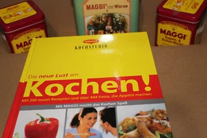 4 x Maggi Blechdosen leer und ein neuwertiges Maggi Kochbuch - Bild 1 von 15
