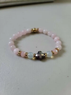Pulsera Cruz Trébol Facetado Vidrio Y Cuarzo Rosa Cuentas Oro Hecha a Mano Foto 1 de 4