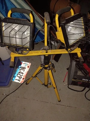 Work Lights - Image 1 of 2
