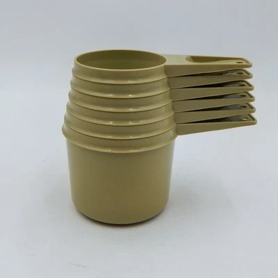 Tupperware Measuring Cups Complete Set of Six Olive Avocado Sage Green 761 - Image 1 of 4