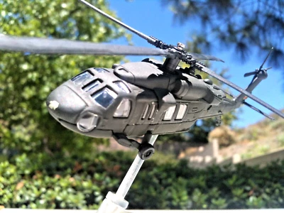 Corgi Sikorsky UH-60 Black Hawk Ejército de Estados Unidos 101º Helicóptero Vitrina Die-cast 1:140 Foto 1 de 4