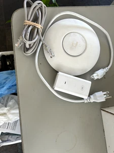 Ubiquiti Networks UAP-LR Wi-Fi System Long Range Network Access Point - Picture 1 of 2