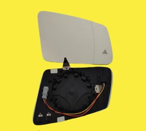 MERCEDES W212 E-CLASS 2009-16 MIRROR GLASS BLIND SPOT camera LANE ASSIST RIGHT - Picture 1 of 9