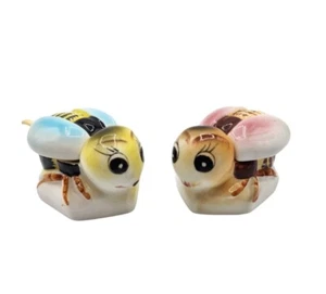 Vtg Anthropomorphic Bumble Bee Condiment Salt Set of 2 Pink & Blue Japan Kitschy - Picture 1 of 12