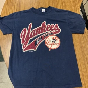 VINTAGE New York Yankees Shirt Men Large Blue Logo 7 MLB Logo Pullover 90s - Picture 1 of 5