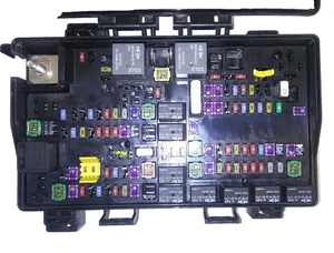 P68137440AB TIPM fuse junction box P68258535AB - Picture 1 of 4