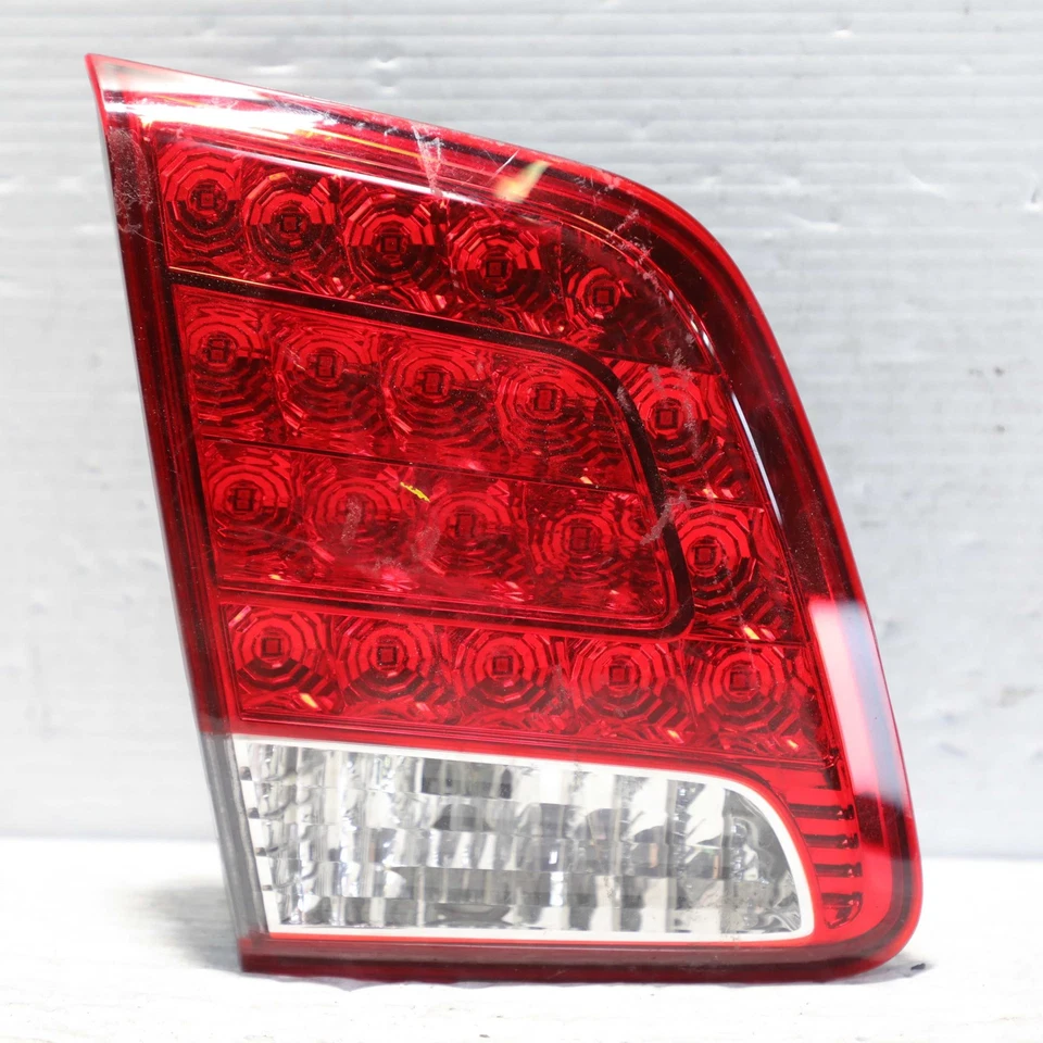 Luz trasera exterior LED lateral izquierda Kia Sorento 2009-2013 OEM 92405-1U100 Foto 1 de 4