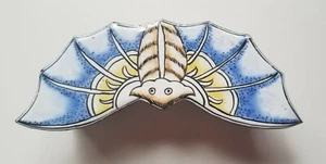 Caja de baratijas de joyería vintage decoración esmalte abeja, murciélago araña alado - Imagen 1 de 4