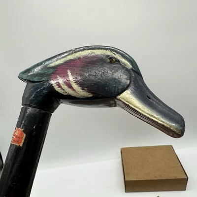 Bastón de madera - Bastón de madera tallado a mano con mango de pato mallardo - Usado *LEER* Foto 1 de 4