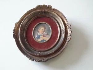 PEINTURE  ENFANT MIGNATURE ANCIENNE MÉDAILLON EN BOIS DORE  SIGNE  - Picture 1 of 10