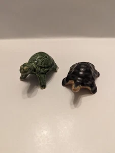 Vintage Turtles Tortoises Figurine Dark Green Ceramic Made in Japan 2.5" - Picture 1 of 7