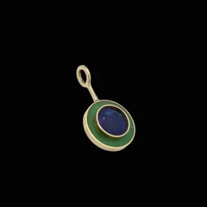 Ole Bent Petersen - Copenhagen. 18k Gold Pendant with Nephrite & Lapis Lazuli. - Picture 1 of 5