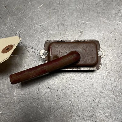 OEM USED 1974 BRIGGS 6B-S-90118 HORIZONTAL MOTOR BREATHER ASSEMBLY 294178 - Image 1 of 2